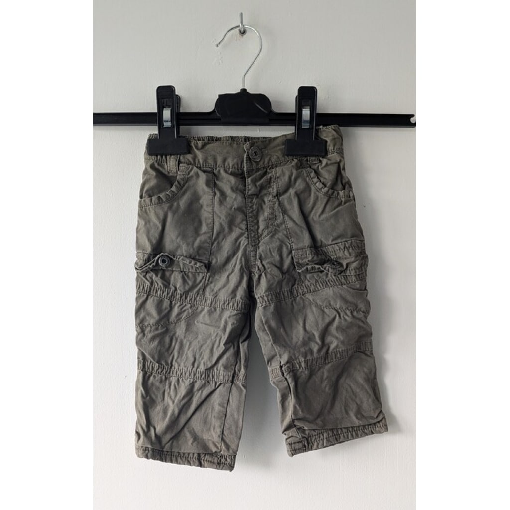 Pantalon brun, Prénatal