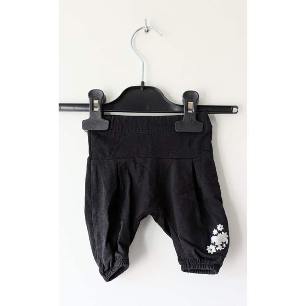 Sarouel noir, Orchestra