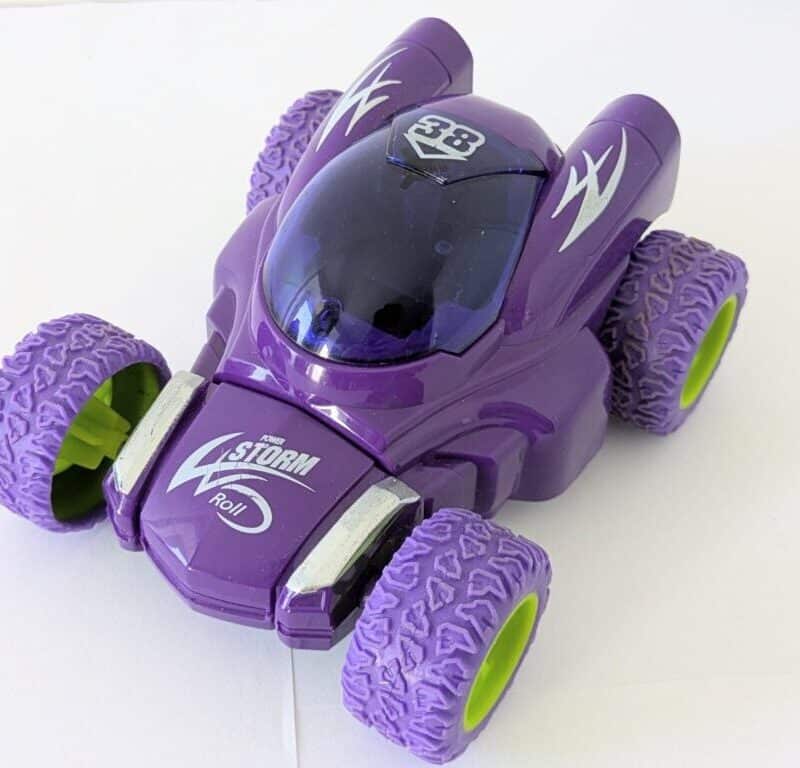 Voiture violette