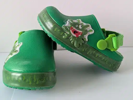 Crocs lumineuses, vertes