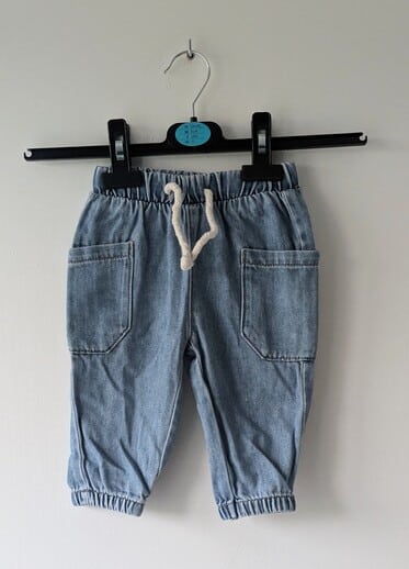 Jean Bleu clair, Tape à l'œil