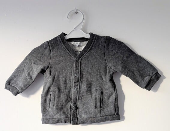 Gilet gris fourré, Du pareil au même