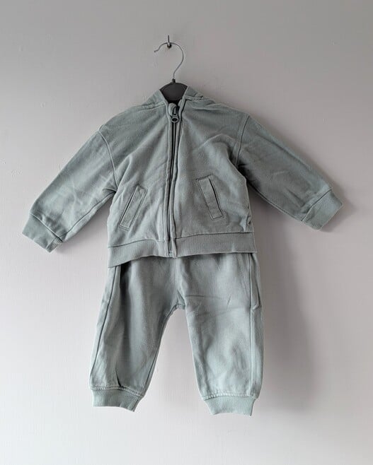 Survêtement vert, Kiabi