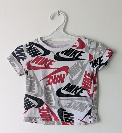 T-shirt Nike