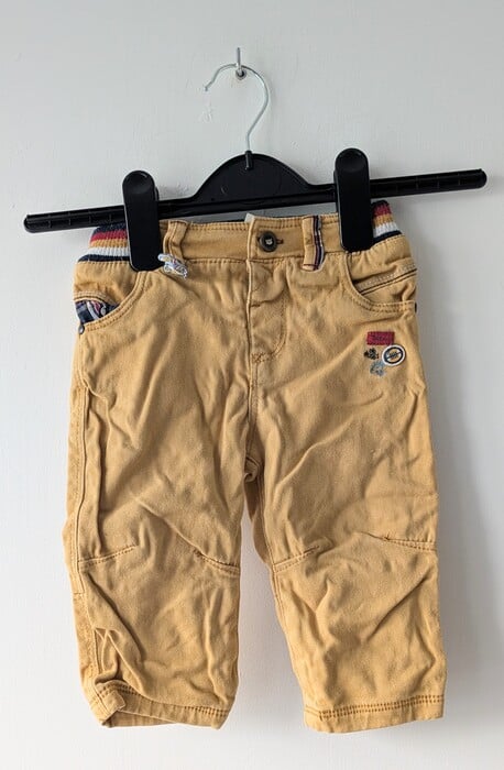 Pantalon jaune, Sergent Major
