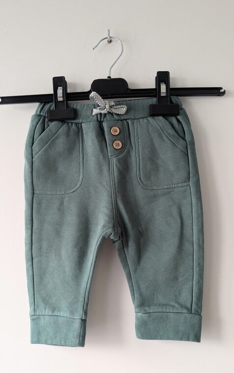 Bas détente vert, Tape à l'œil