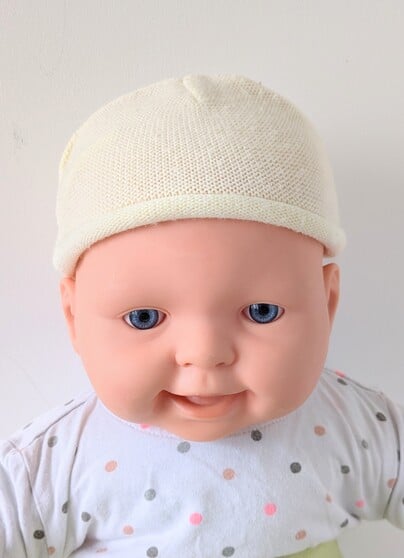 Bonnet naissance jaune pâle