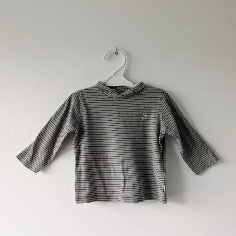 Col roulé rayé, Obaibi