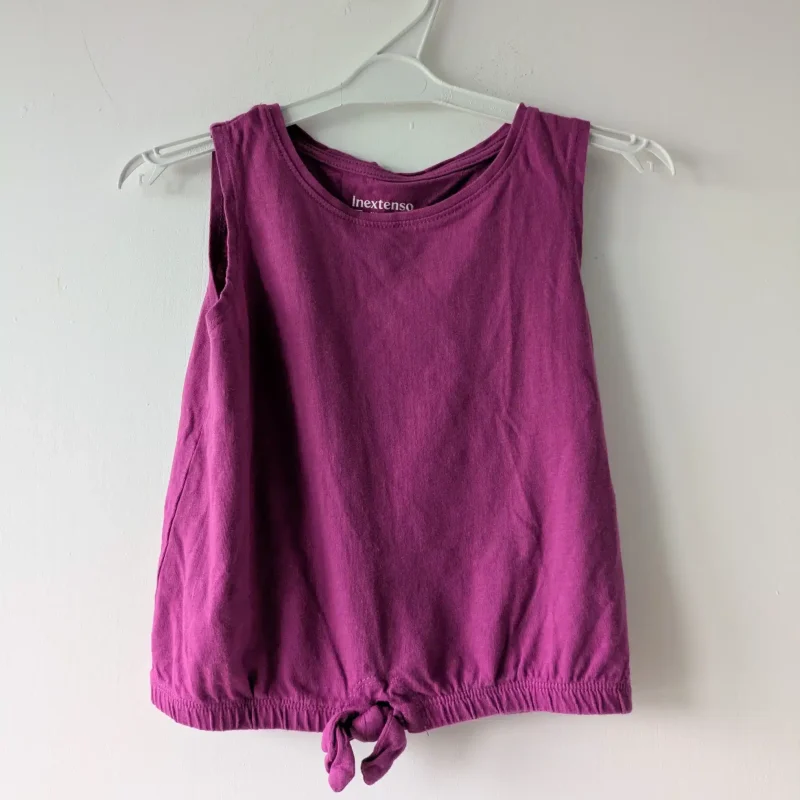 Débardeur violet, In Extenso
