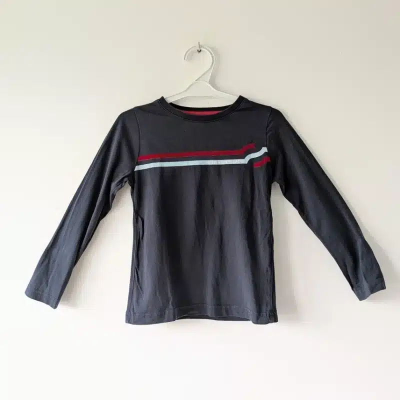 Haut bleu marine, Kiabi