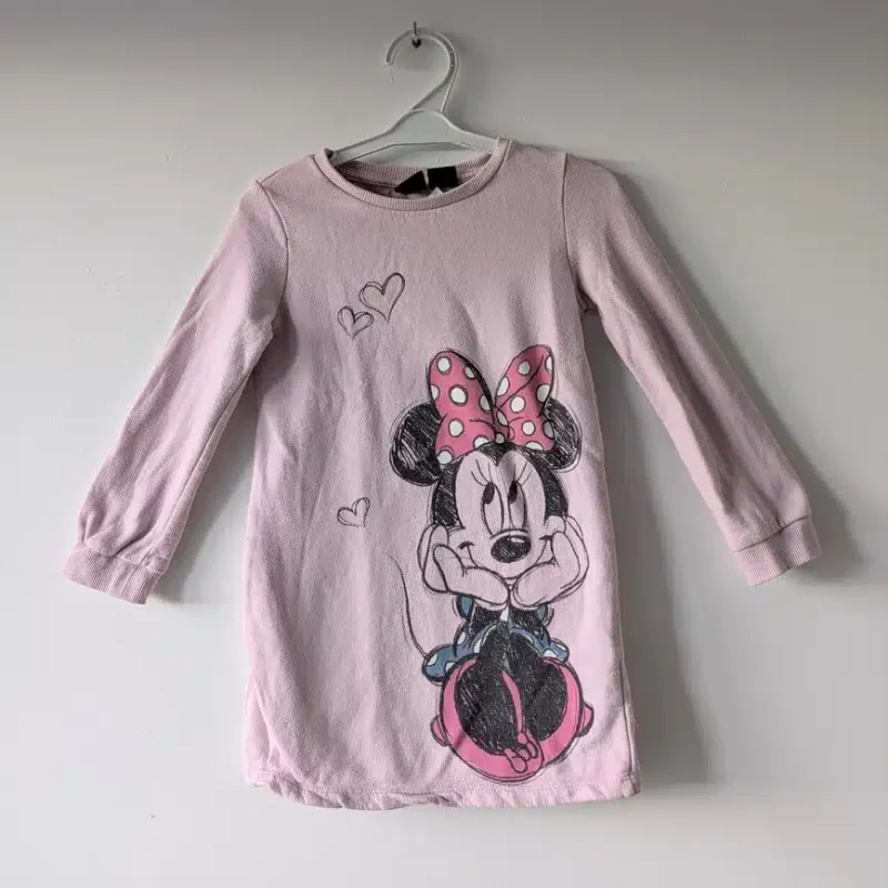 Robe Minnie, Disney
