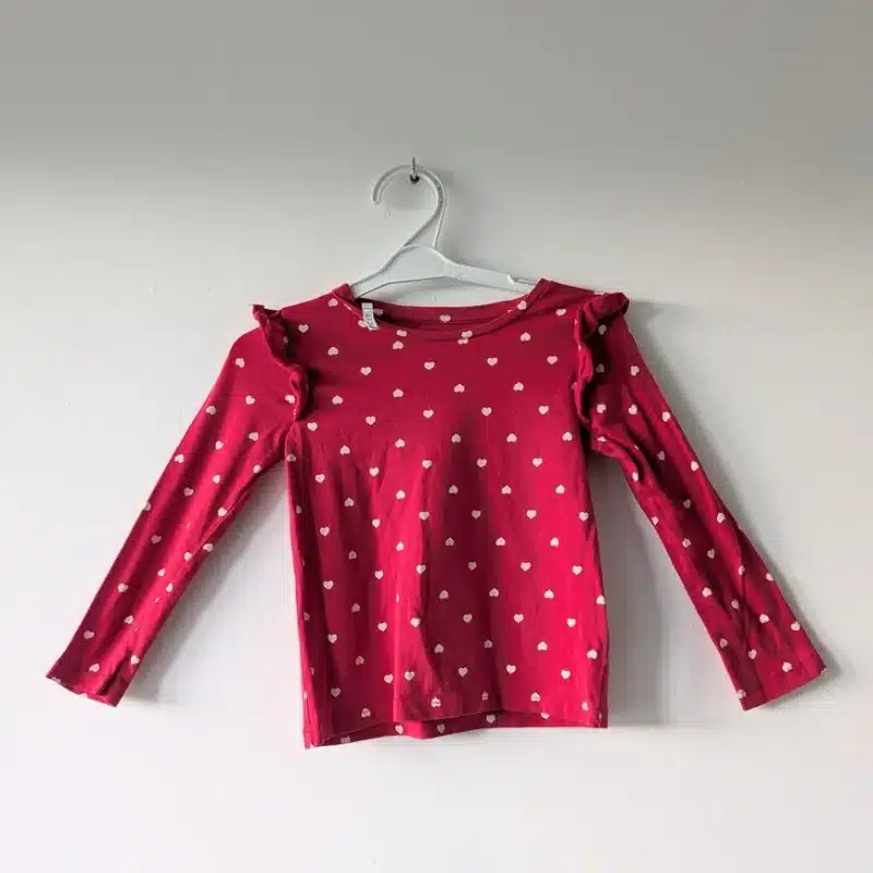 Haut rouge imprimé cœur, C&A