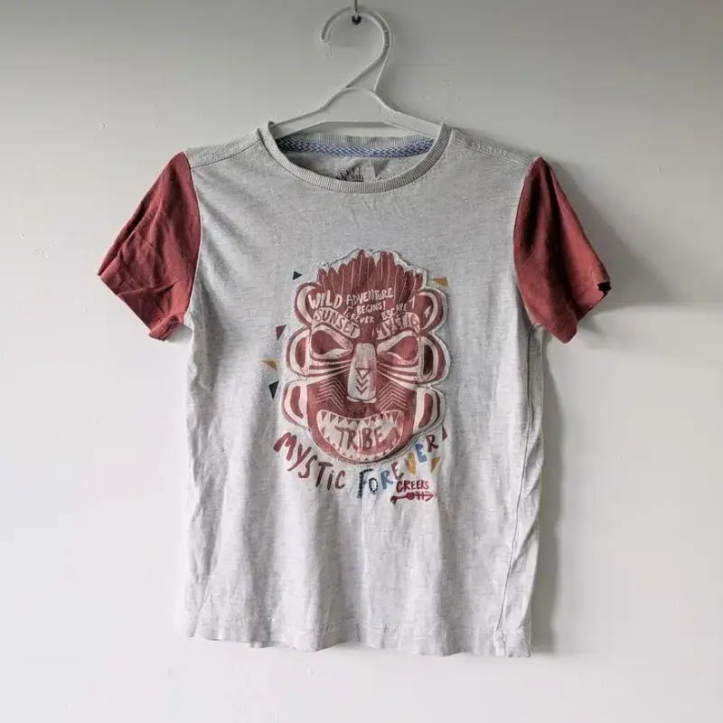 T-shirt gris, Creeks