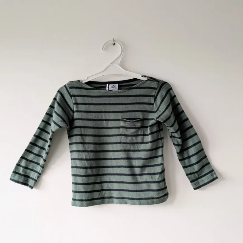 Haut rayé kaki/noir, Petit bateau