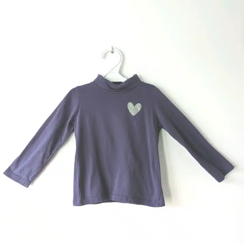 Col roulé violet, In Extenso