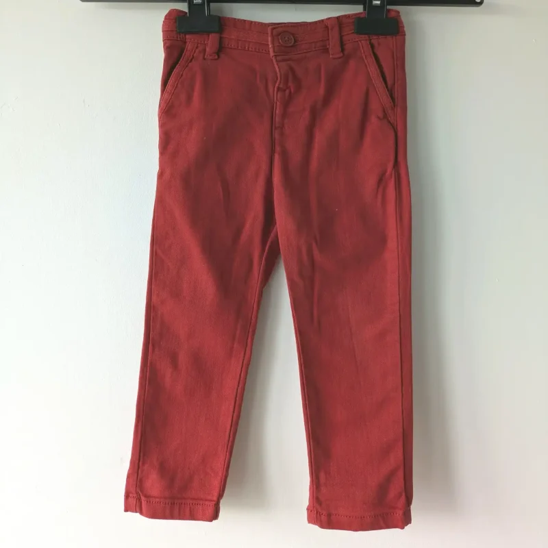 Pantalon brun/rouge, Tape à l'œil