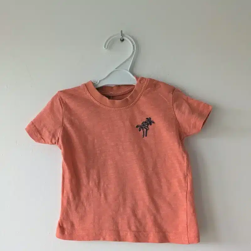 T-shirt orange