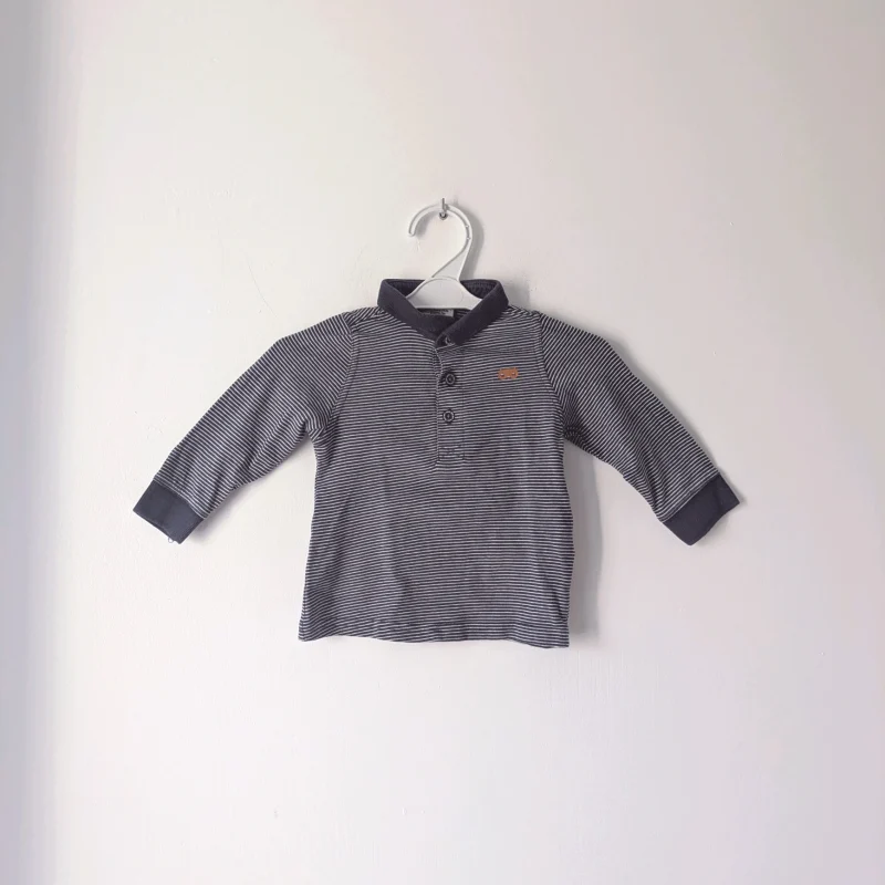 Polo rayé marine, Tape à l'oeil