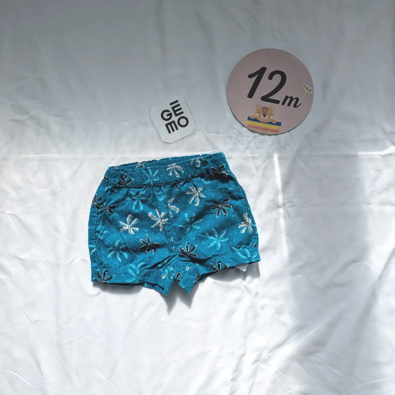 Short bleu, Gémo
