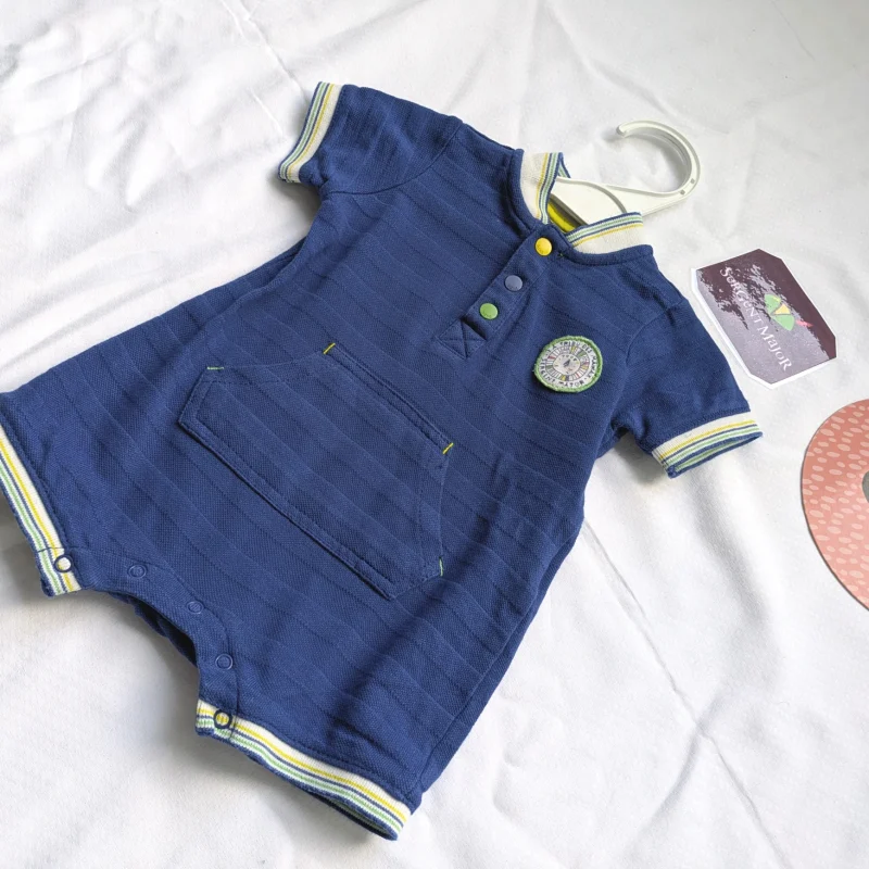 Combi d'été bleue, Sergent Major