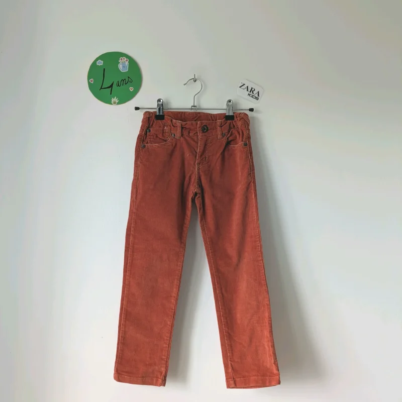 Jean en velours, Zara