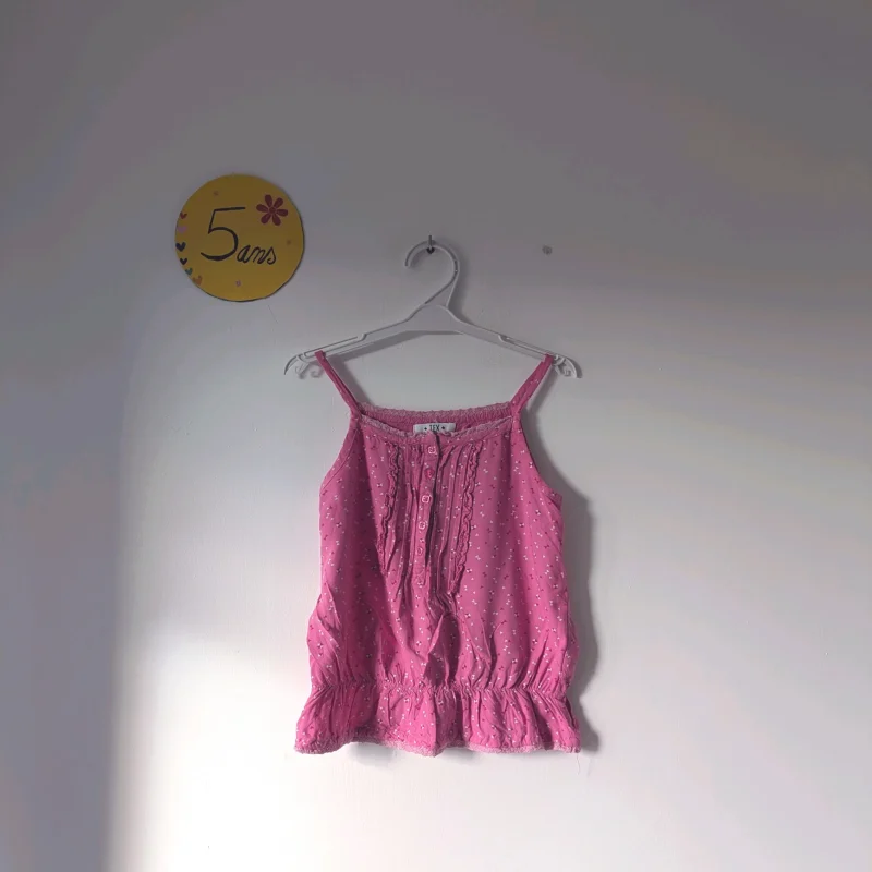 Débardeur rose , Tex