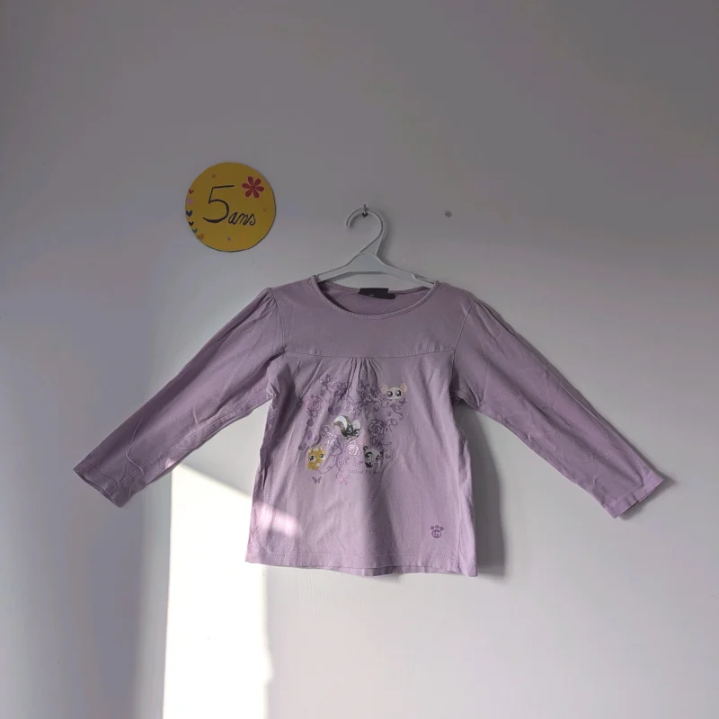 Haut violet, Petshop