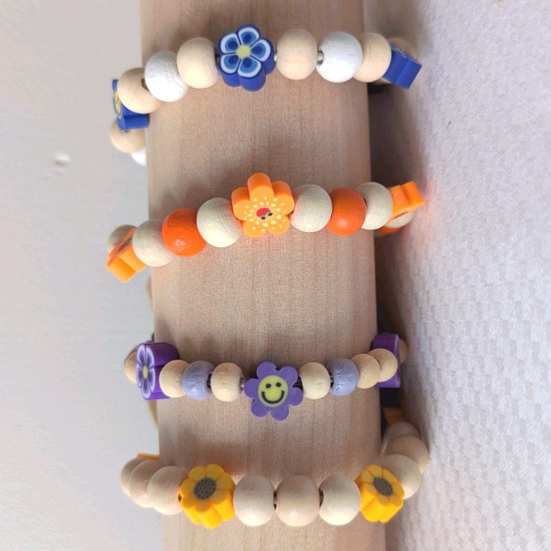 Bracelet élastique fleurs colorées, taille enfant