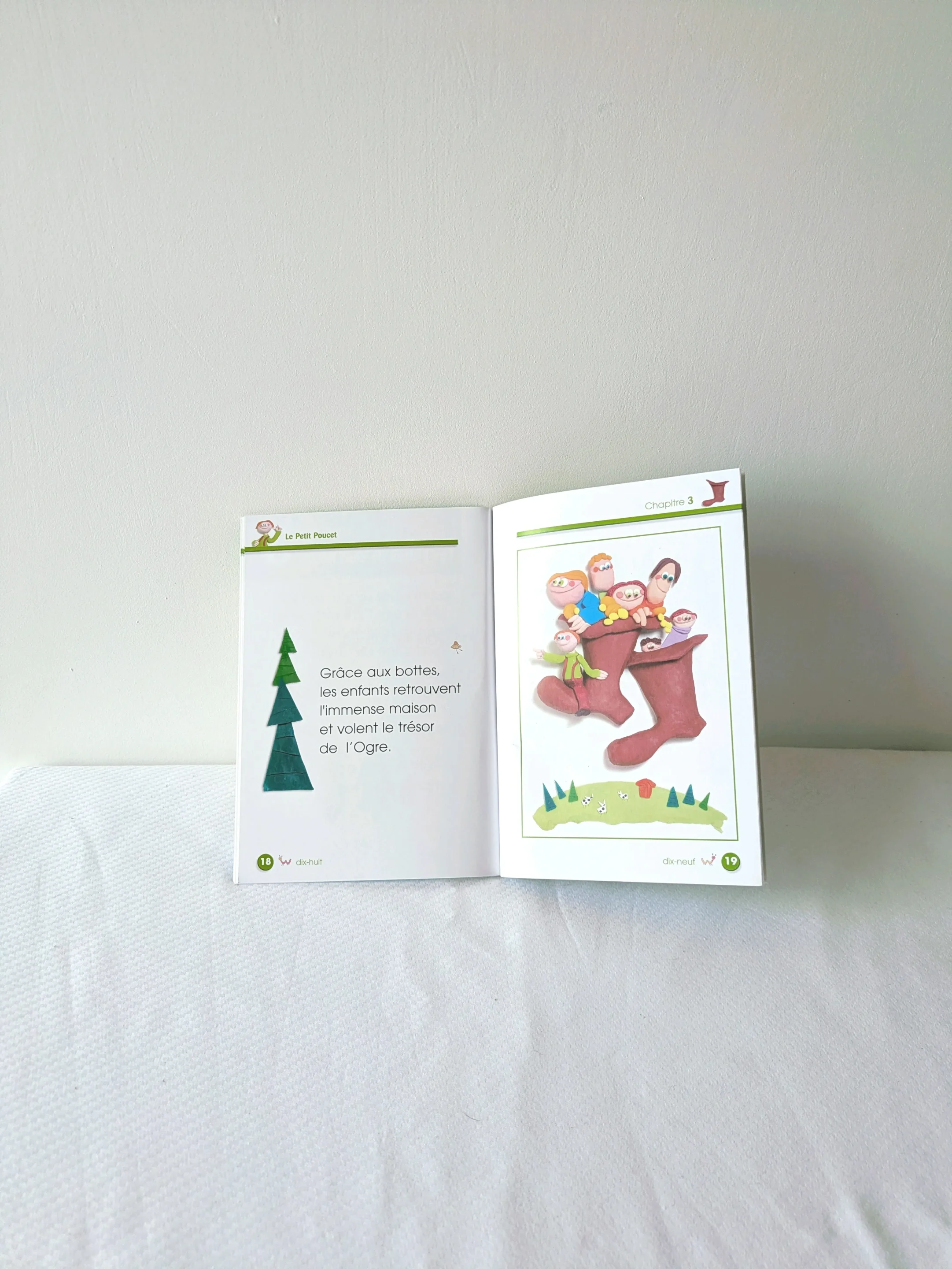 Livre d' activités : " Le Petit Poucet " – Image 2