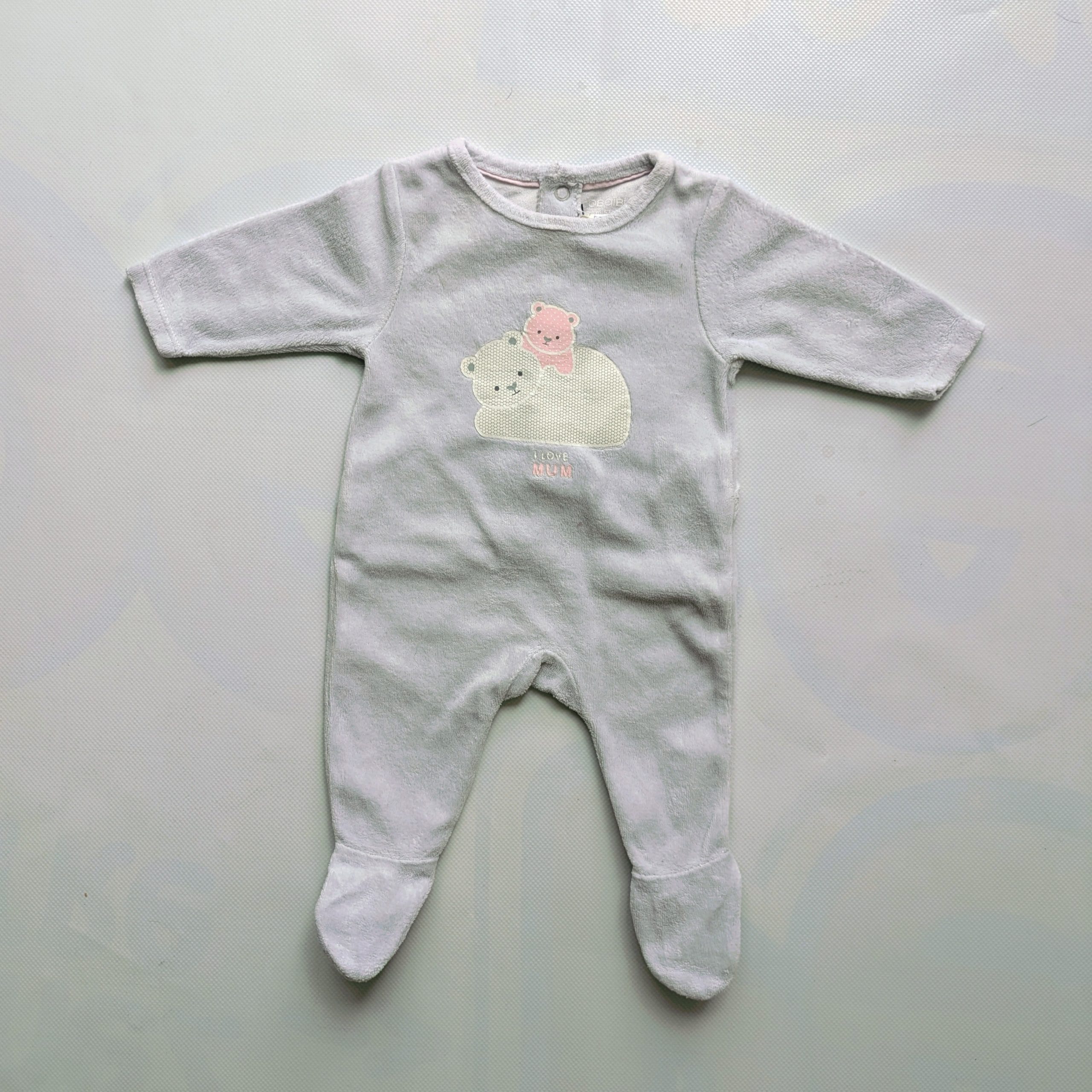 Pyjama gris, Obaibi
