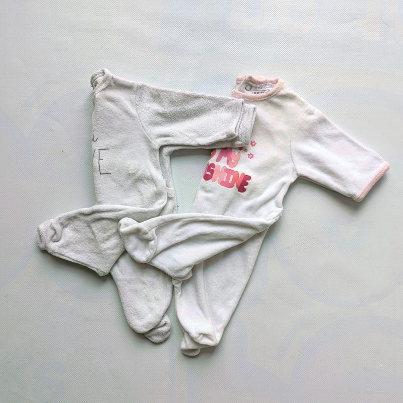 Lot deux pyjamas blancs